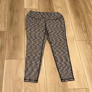 EUC Torrid Brand Plus Size Women’s Size 1 1x Active Workout Pants Leggings B&W